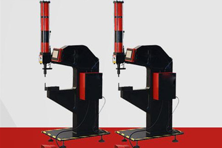 數(shù)控徑向鉚釘機(jī)操作之前需注意哪些事項(xiàng)?