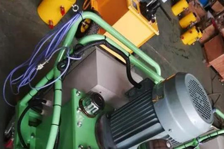 鉚釘機壓力怎么調(diào)？碩峰廠家來告訴你！