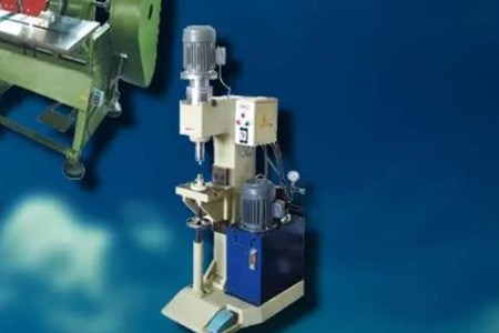 實(shí)心鉚釘機(jī)價(jià)格差異都源于哪些因素？廠家說明！