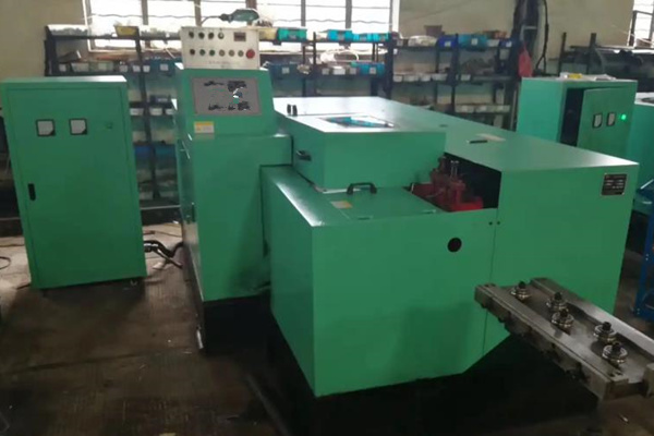 鉚釘機(jī)的性能、用途和操作方法