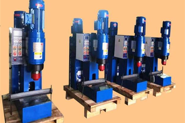 數(shù)控徑向鉚釘機(jī)安全操作規(guī)程，新手須知！