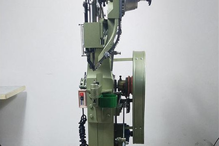 買一臺鉚釘機需要花多少錢？