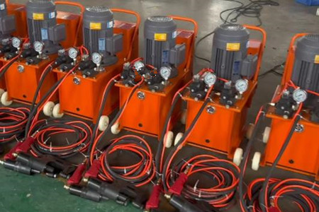 不會挑選鉚釘機？碩峰來支招！