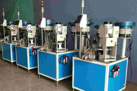 氣壓鉚釘機(jī)的費(fèi)用貴不貴？?jī)r(jià)格可接受！